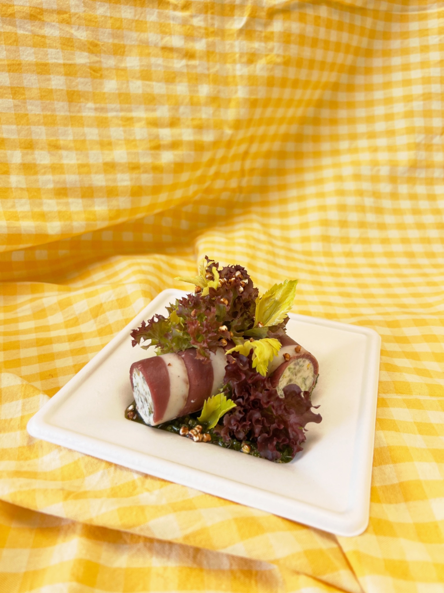 Magret fumé citron et ravigote estragon